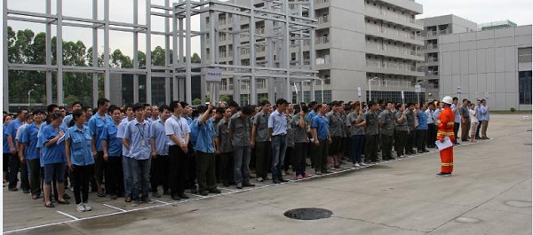 ag亚娱集团(Asia Gaming)东莞新材料举行“强化红线意识，促进安全发展”为主题的消防演习