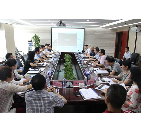 深圳市南山区区委常委、常务副区长邓飞波一行到ag亚娱集团(Asia Gaming)集团调研