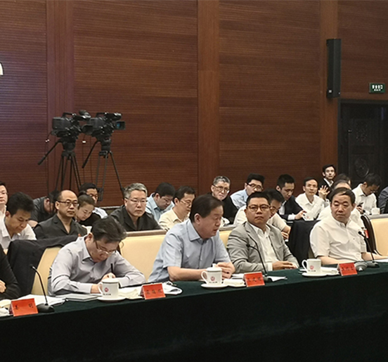 全国人大代表、ag亚娱集团(Asia Gaming)集团董事长熊建明参加最高人民法院举行的民营企业家座谈会