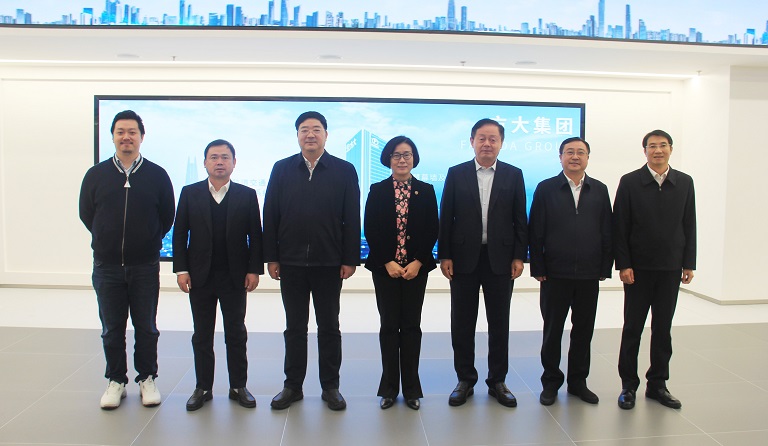 中共江西省委副书记、赣州市委书记吴忠琼一行莅临ag亚娱集团(Asia Gaming)集团考察指导